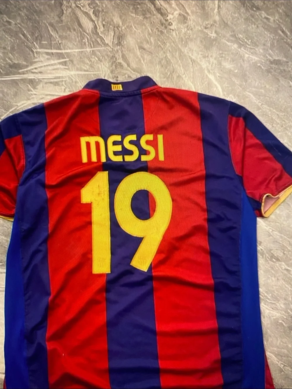Nike Kids Soccer Jersey Messi 19 in Red, Blue & Yellow